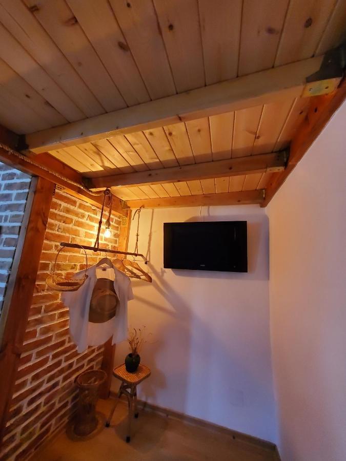 Relax Inn Корча Екстериор снимка