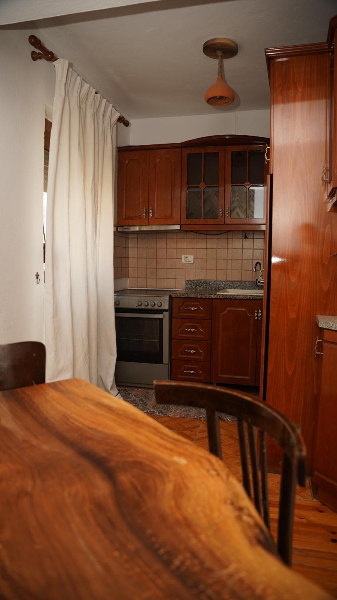 Relax Inn Корча Екстериор снимка